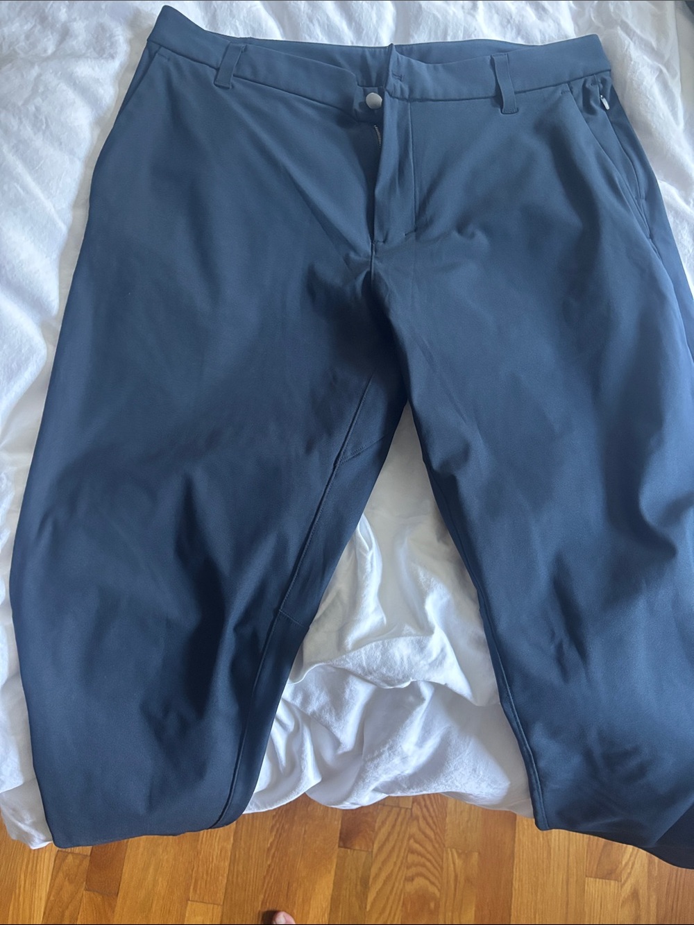Men’s lululemon ABC pant